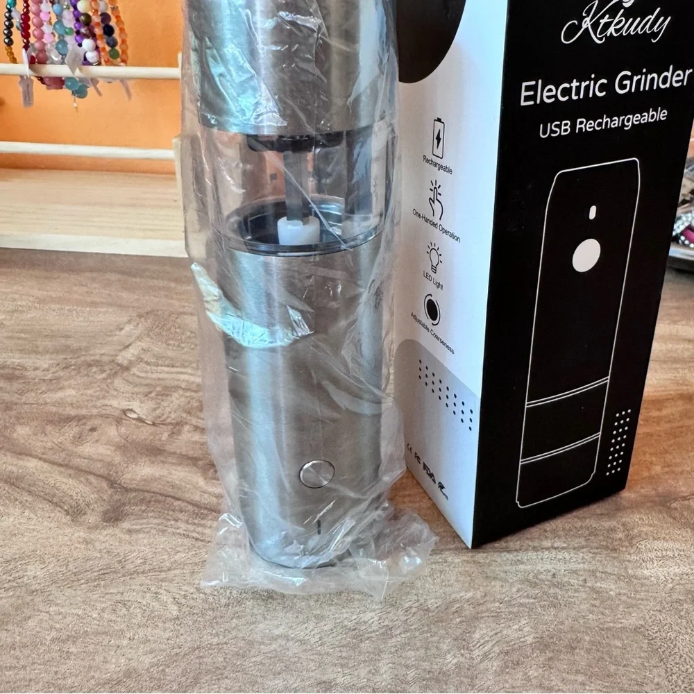 Electric Pepper Grinder Usb Rechargeable Led Lights Refillable Adjustable NIB